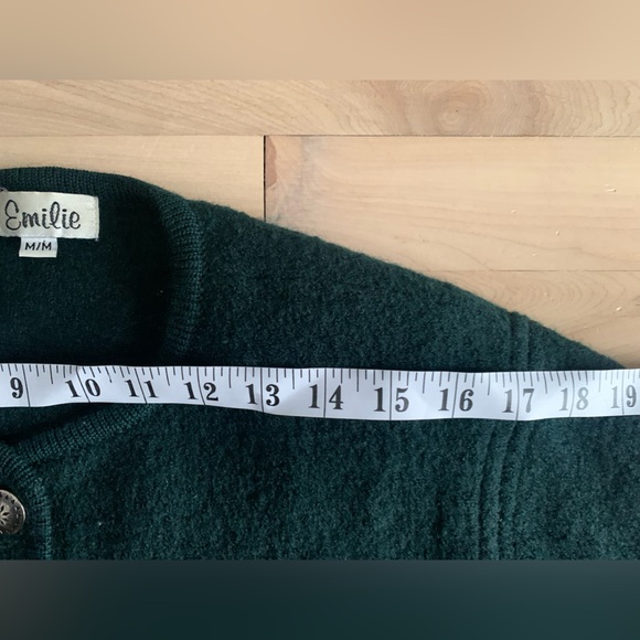 VINTAGE – Dark Green Alpine Embroidered Wool Cardigan - Picture 5 of 11